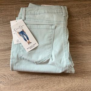 Rolled Crop Skinny Jean